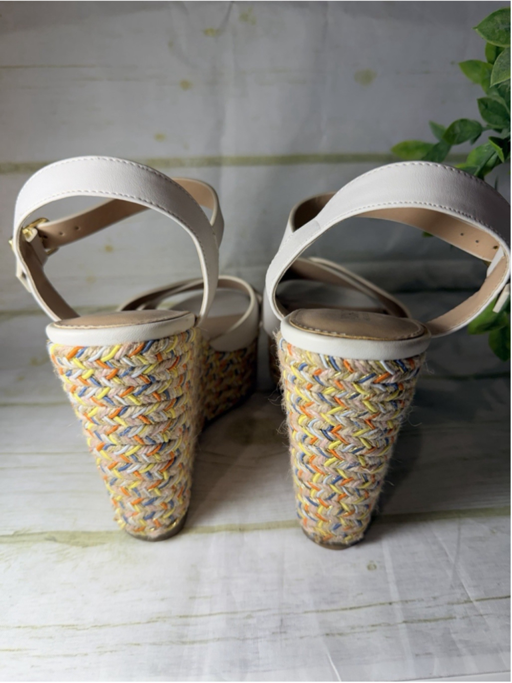 Michael by Michael Shannon White Wedges Size 9 - Picture 7 of 7
